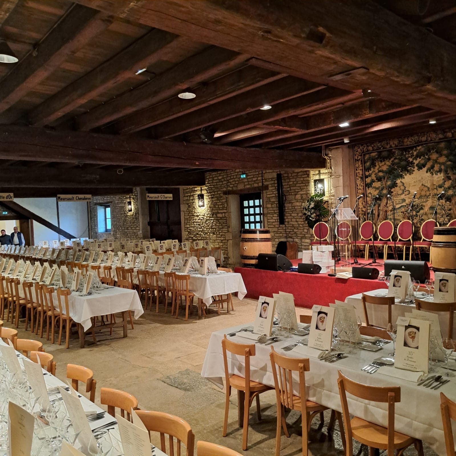 Salle de la Paulée de Printemps et cuverie historique du Château